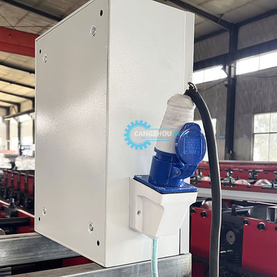 Америка популярна благодаря полностью автоматической и высокоэффективной машине для производства рулонов с коньковыми крышками диаметром 400 мм.